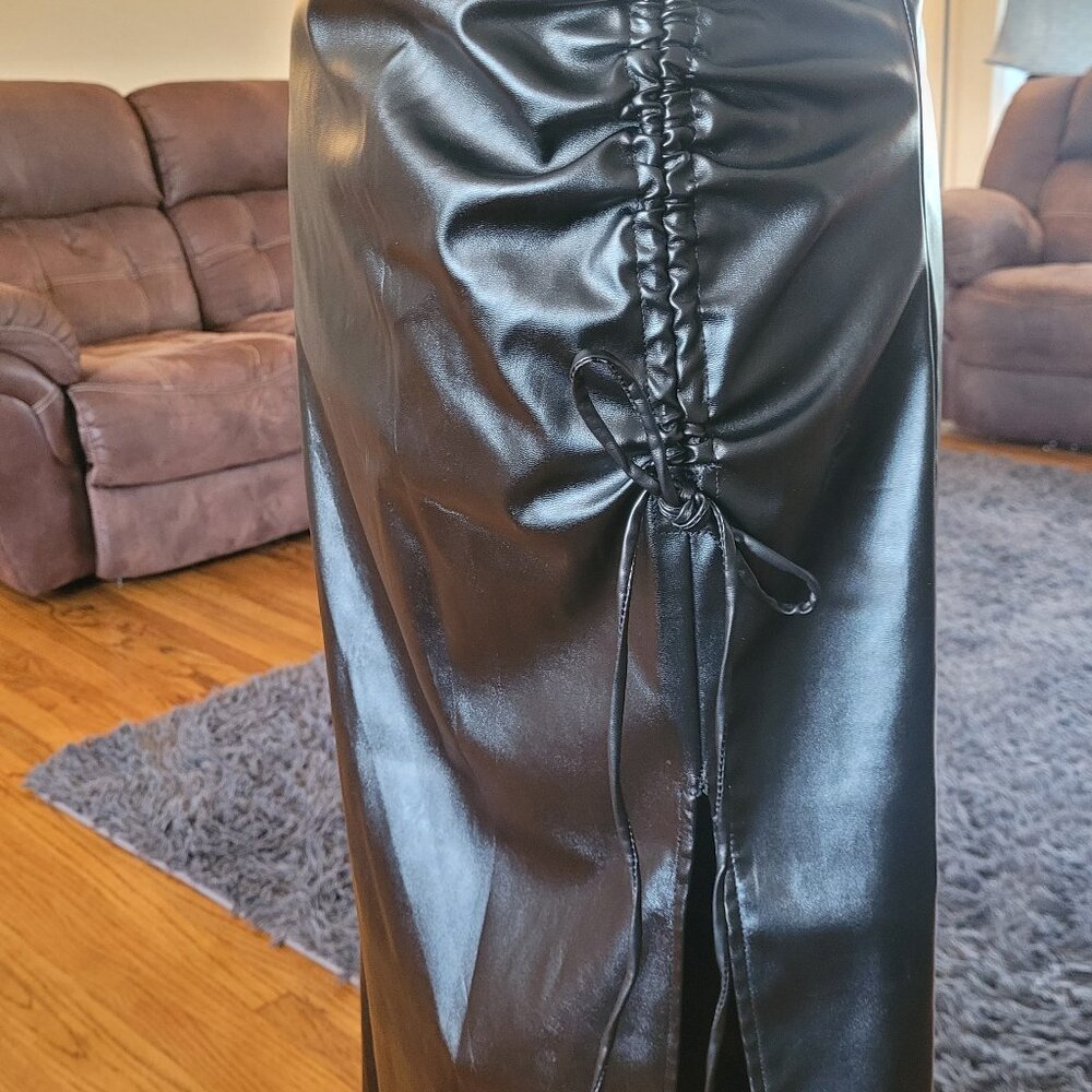 Cider‎ Faux Leather Skirt - Picture 5 of 5
